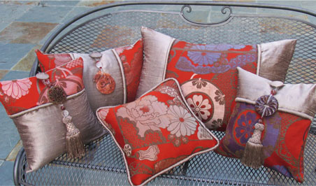 Image of obi pillows in silver and red
