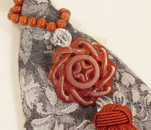 image of umano bead napkin ring